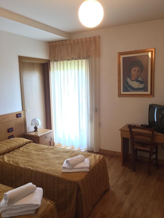 Hotel Ristorante Il Pirata San Vito di Leguzzano Ngoại thất bức ảnh